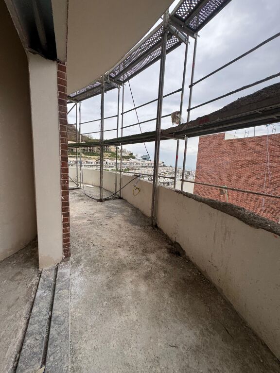 🏠Shitet Apartament 2+1+Verandë  📍Kodra e Diellit 2 💶 Çmimi: 190.000 Euro