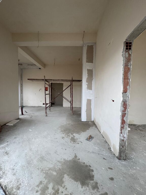 🏠Shitet Apartament 2+1+Verandë  📍Kodra e Diellit 2 💶 Çmimi: 190.000 Euro