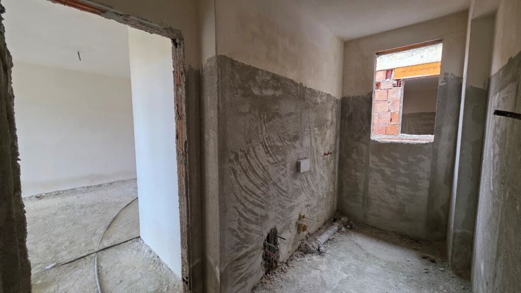 🌅 APARTAMENT 2+1 ME PAMJE NGA DETI – ORIKUM, VLORË