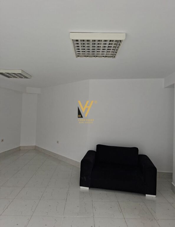 SHOP FOR RENT 25 M2 IN KODRA E DIELLIT 40,000 LEKE