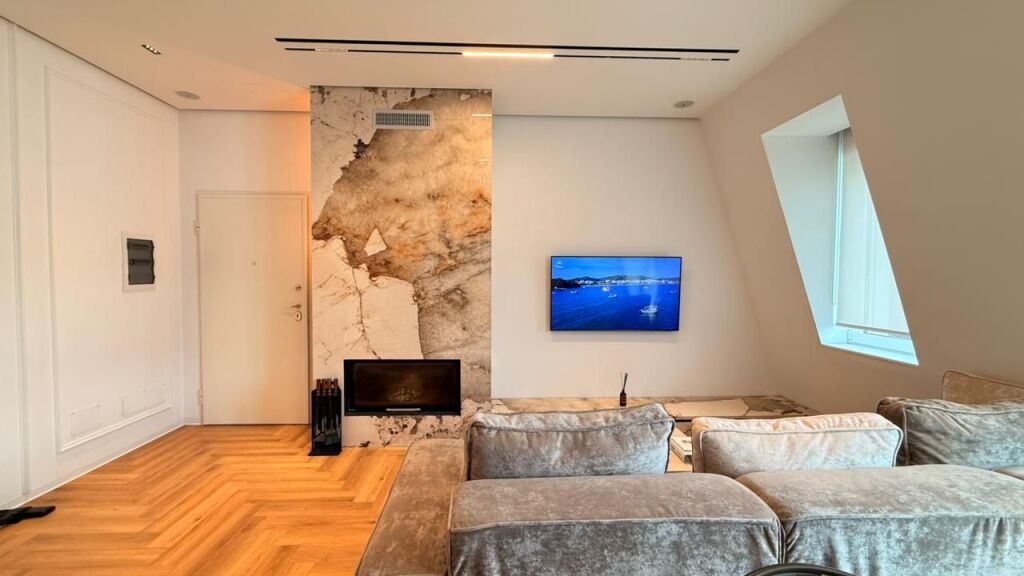 Appartamento di Lusso 2+1+ Posto Auto in TEG