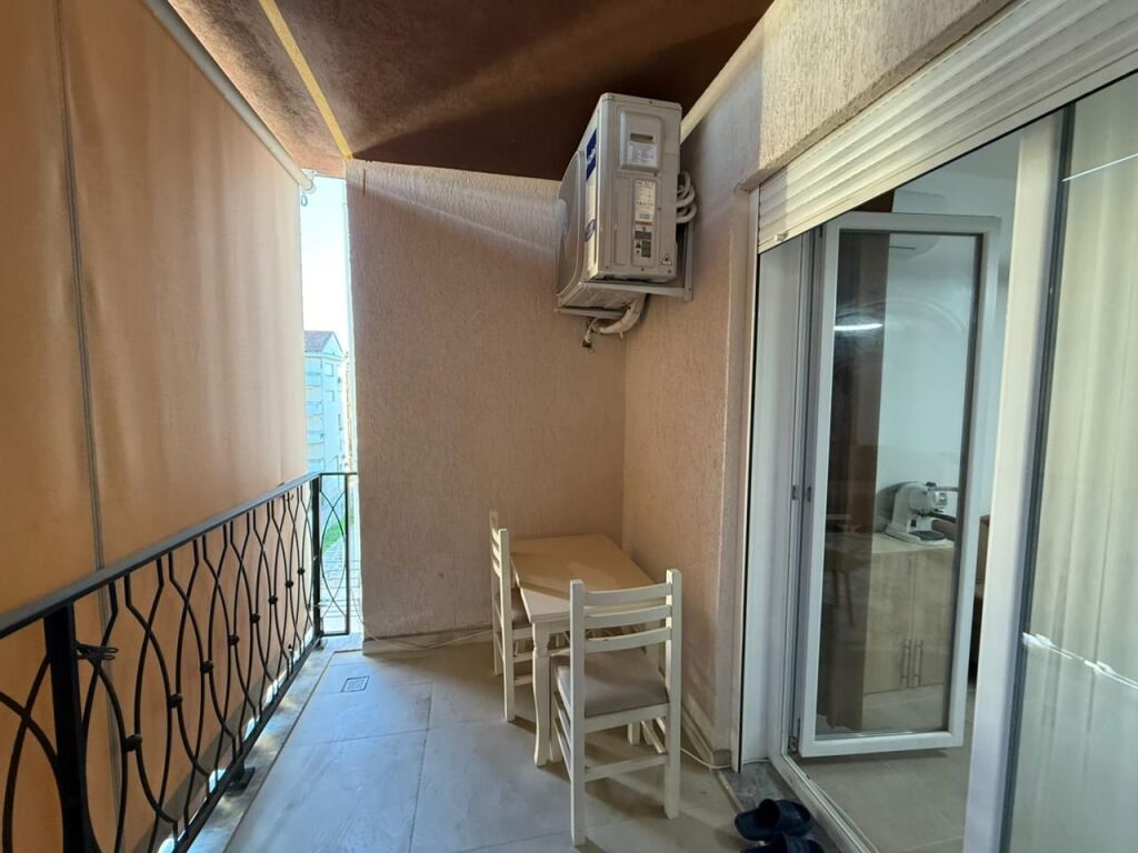 Shitet apartment 1+1 ne golem