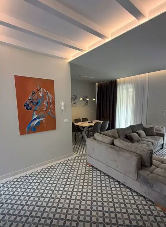 SHITET VILE 2 KATESHE PRANE PISHAVE QERRET, GOLEM