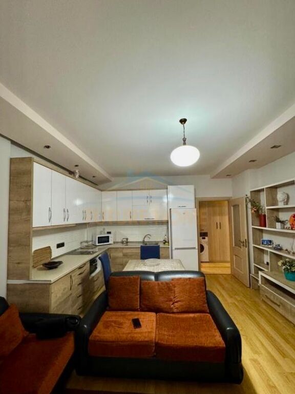 Qera,Apartament 2+1+2, Fresk, Tirane