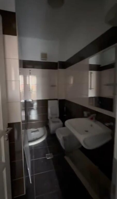 Qera | Garsoniere | Rruga 5 Maji | 300 €/muaj