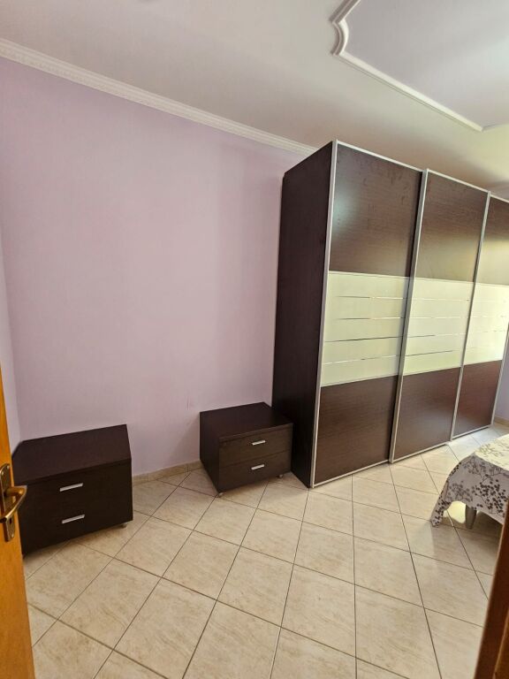 JEPET ME QERA APARTAMENT 2+1 NE PLAZH, PRANE HOTEL FLORIDA