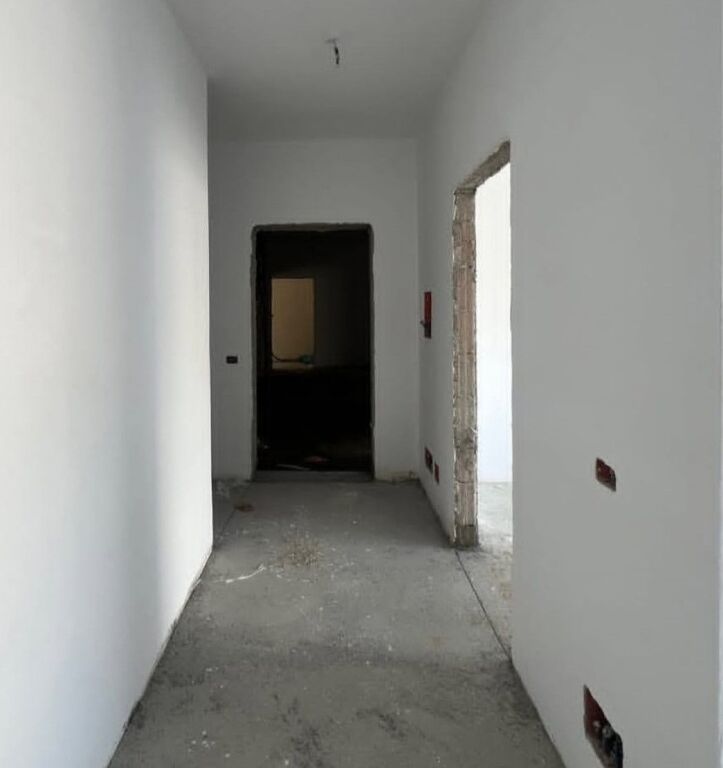 Shitet Apartament 2+1+2 – Komuna e Parisit | pranë KIKA 2