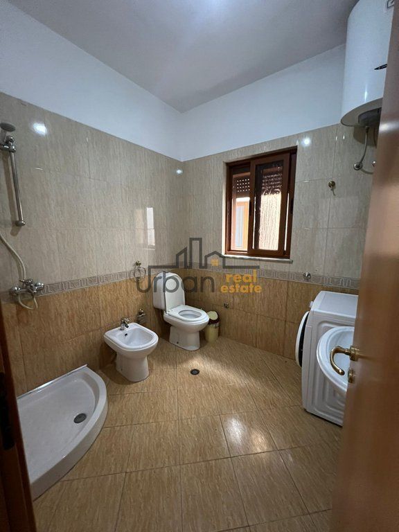 Qera, Shtëpi Private, 1+1+Post Parking , Astir, Tiranë - 500€ | 73 m²