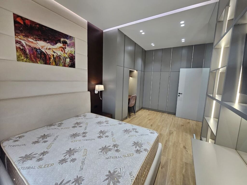 Apartament 1+1 per qera tek Square 21!