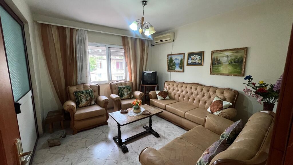 Apartment 3+1 Durrsit Street