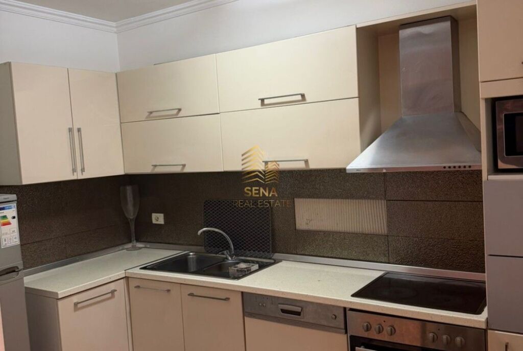 Qira, Apartament 2+1+Blk, Stacioni i Trenit, 550 Euro/Muaj