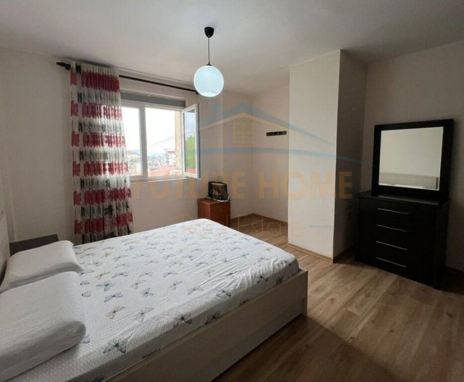 Qera,Apartament 1+1, Fresk