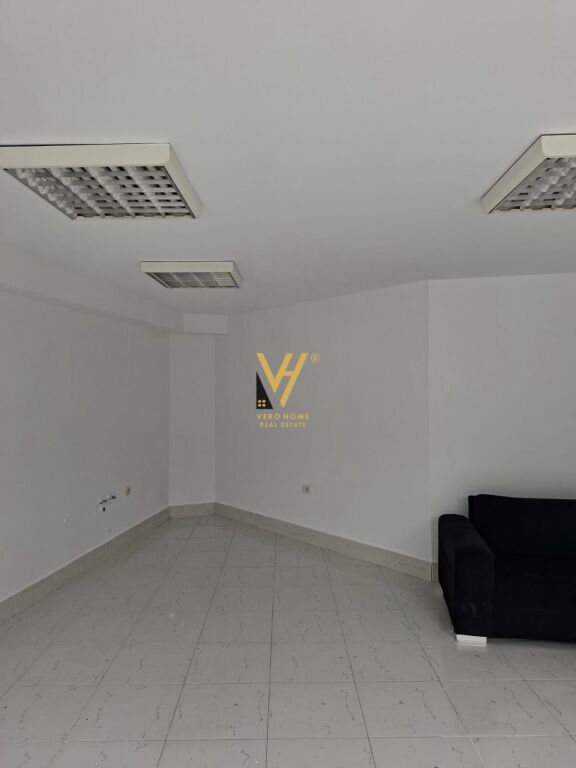 SHOP FOR RENT 25 M2 IN KODRA E DIELLIT 40,000 LEKE