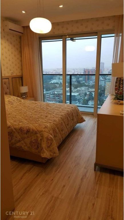 Ofrohet për shitje një apartament ekskluziv 2+1+2 në një nga kullat më elitare të Tiranës, Ambasador 3!