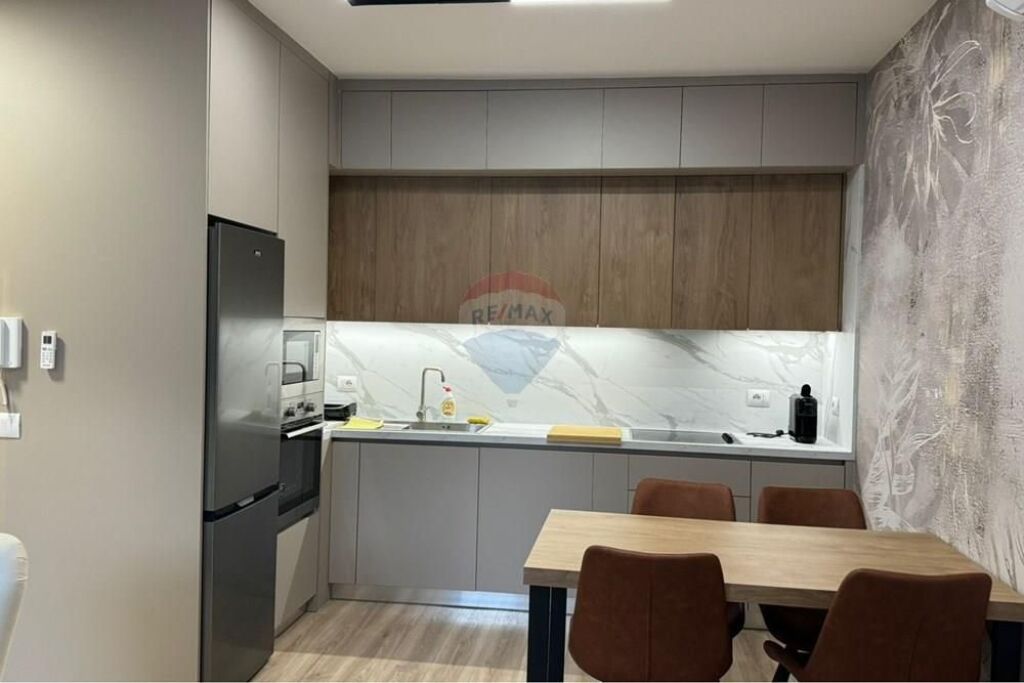 Apartment 1+1 for rent at Partizani Gymnasium.