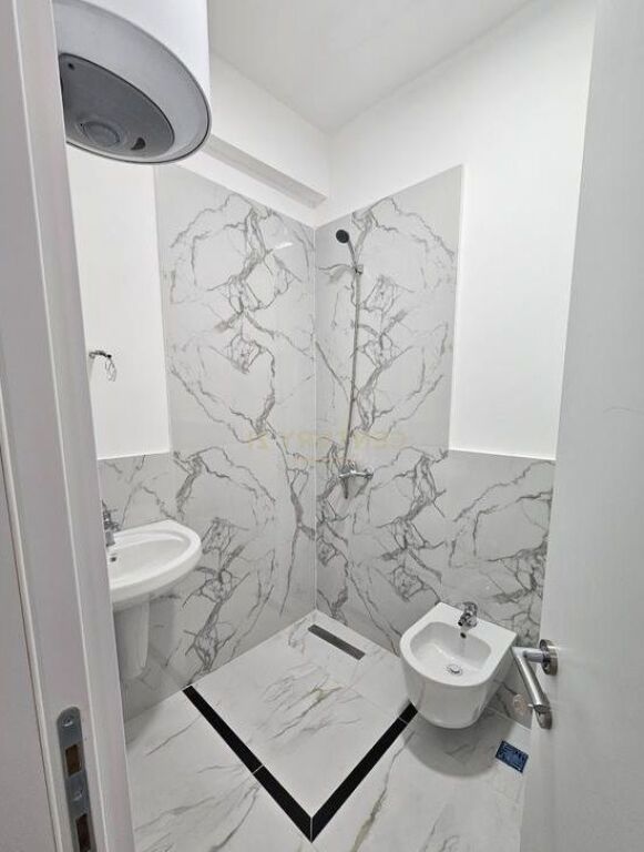 Apartamentme qira 2+1+ verande tek  Kodra e Diellit