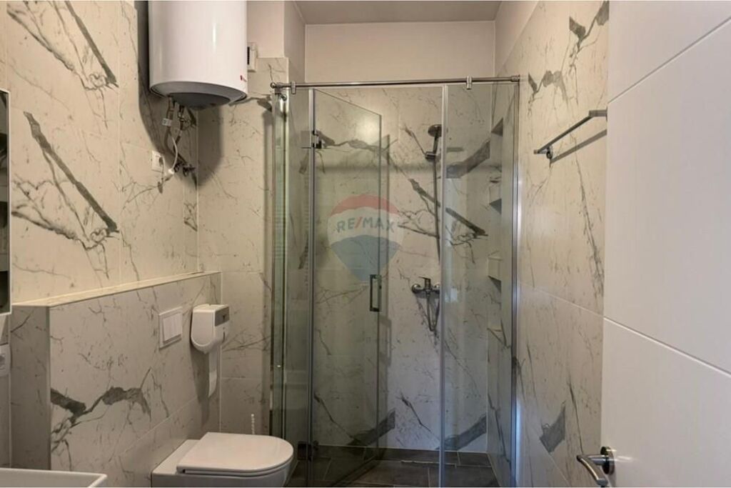 Appartamento - In Vendita - Porcelan, Tirana