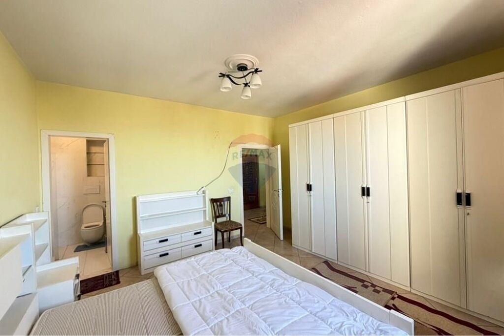 Apartment for sale near the New Bazaar