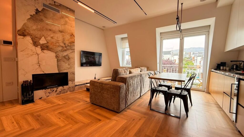 Appartamento di Lusso 2+1+ Posto Auto in TEG