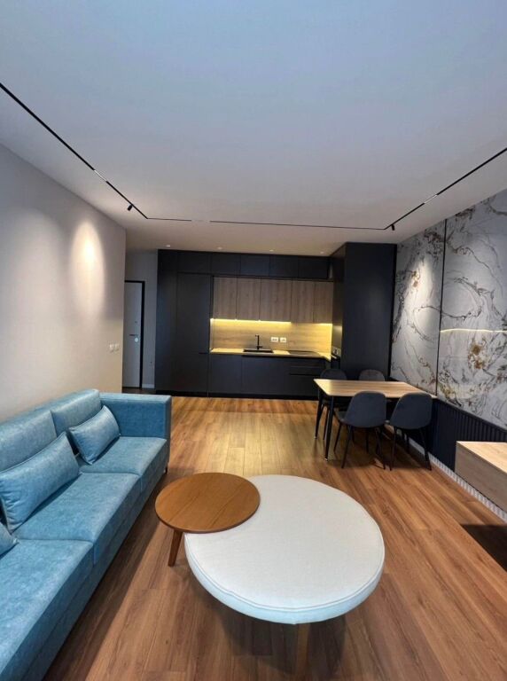 🏡 Shitet Apartament 1+1 + Parkim – Rruga Jordan Misja