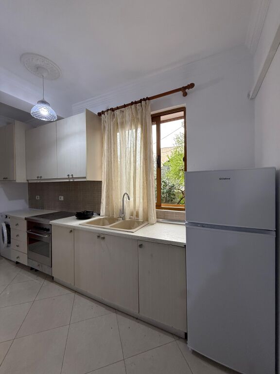 🏠JEPET ME QIRA Hyrje 1+1 ne Vile private 📍Ish Venue/Xhamllik 💶Cmimi: 40.000 Leke/Muaj