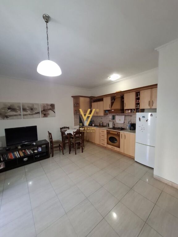 AFFITTASI APPARTAMENTO 1+1+BLK PRESSO IL COMUNE DI PARIGI 55.000 LEKE