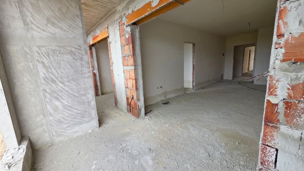 🌅 APARTAMENT 2+1 ME PAMJE NGA DETI – ORIKUM, VLORË