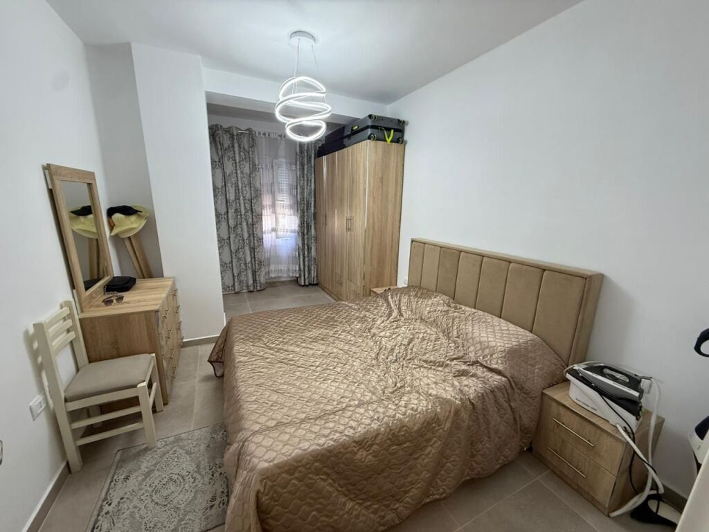 Shitet apartment 1+1 ne golem