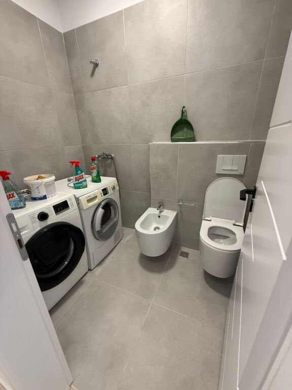 Apartament me qera 2+1 te Medreseja