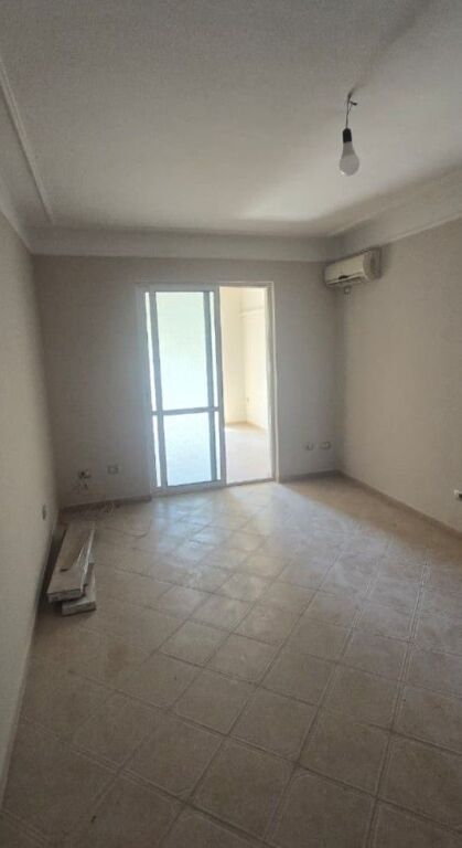 Apartament 2+1 Per Shitje Te 21 Djetori