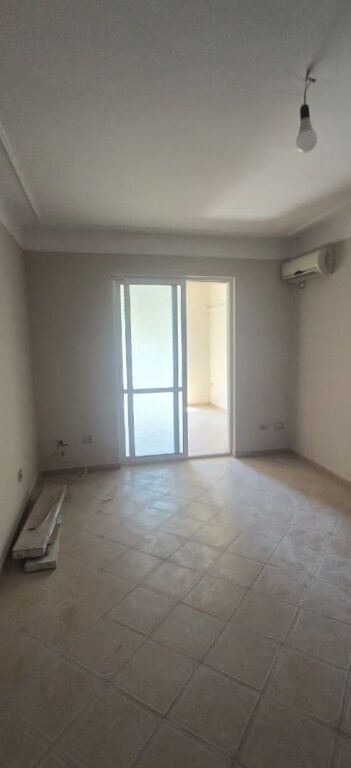 Apartament 2+1 Per Shitje Te 21 Djetori