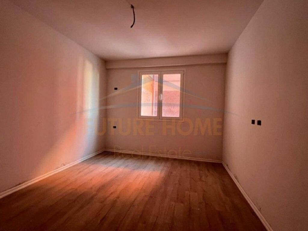 Shitet, Apartament 1+1, Yzberisht