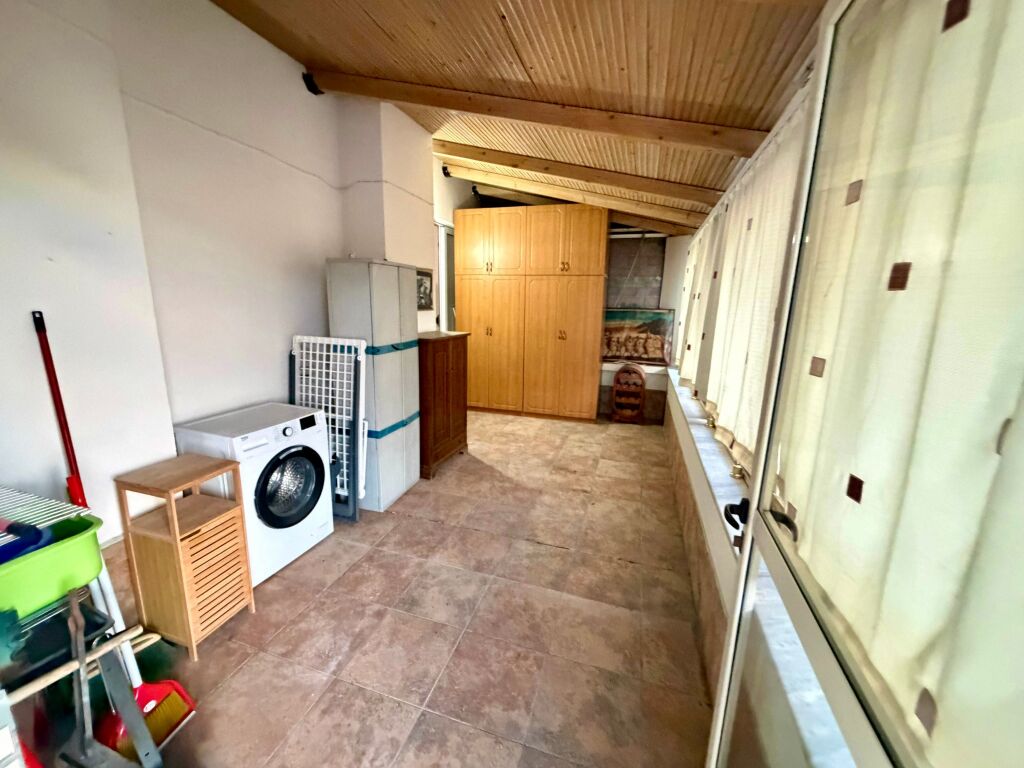 📣 SHITET Apartament me Verandë Gjigande 📍 Sheshi Willson 🛣️ Rruga "Ymer Kurti" ✨