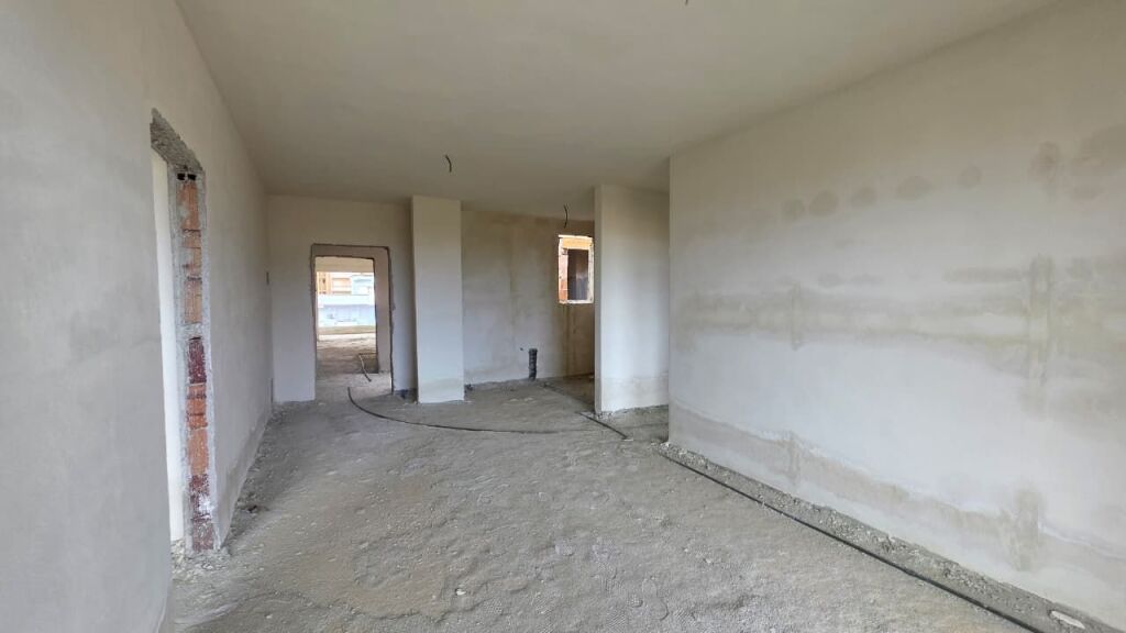 🌅 APARTAMENT 2+1 ME PAMJE NGA DETI – ORIKUM, VLORË