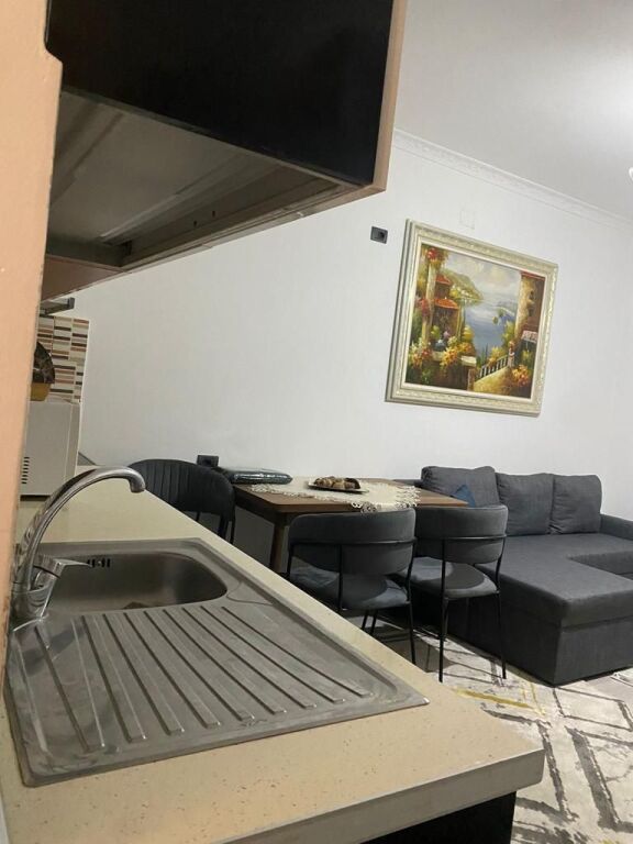 Qera | Garsoniere | Shkolla Bashkuar | 330 €/muaj