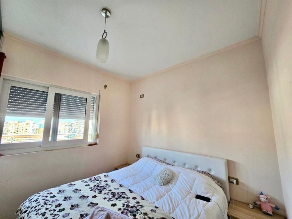 Ekskluzive PAZARI RI,Sheshi Avni Rustemi: Shesim 2 apartamente 1+1