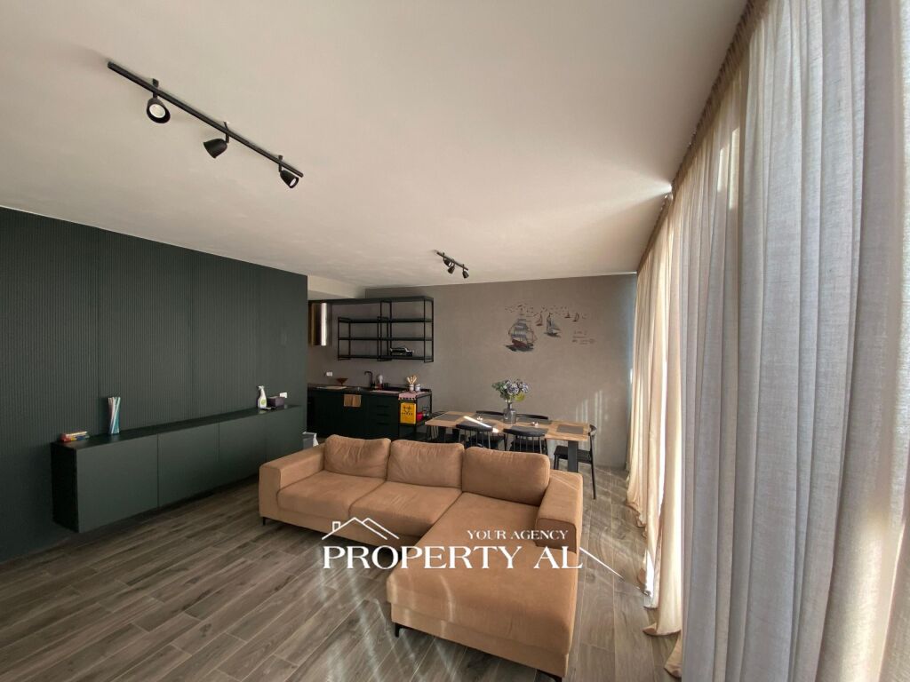 Vile ne shitje ne Dhermi