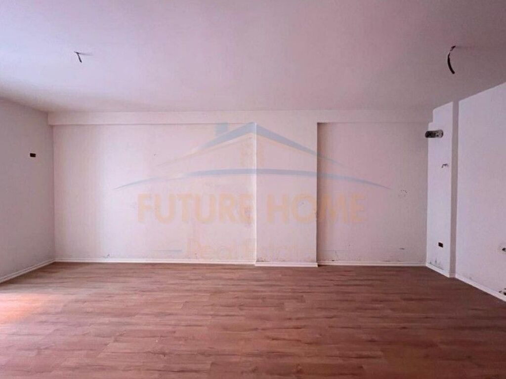 Shitet, Apartament 1+1, Yzberisht