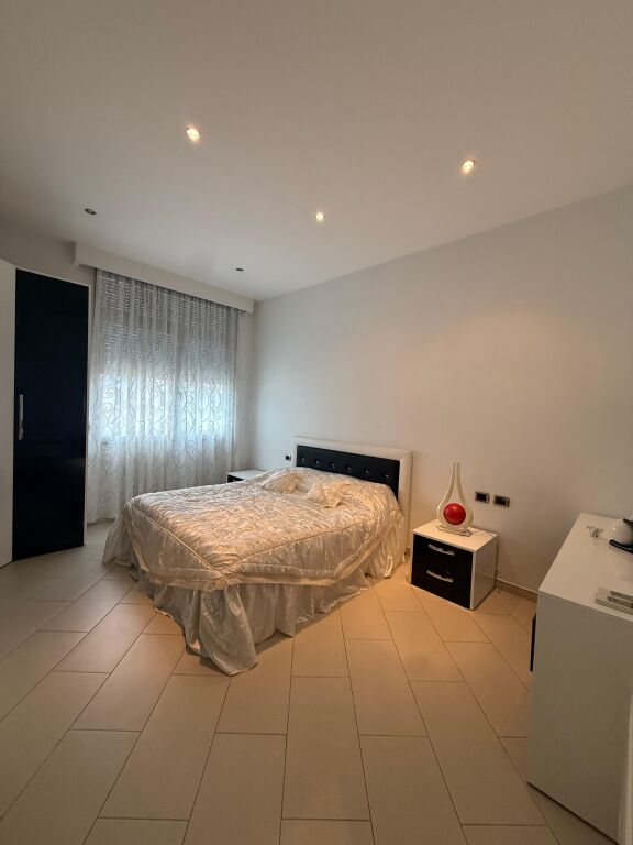 🏠Shitet Apartament 2+1 📍Kompleksi Halili, prane Selvise💶 Çmimi: 250.000€ -Me Hipoteke