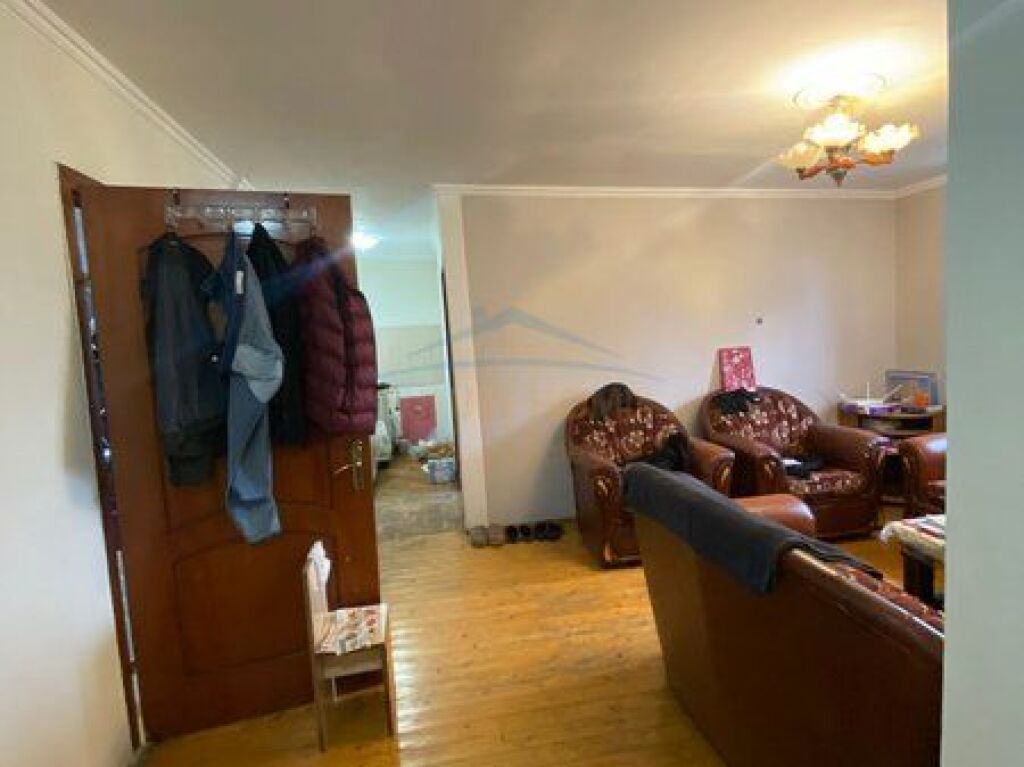 For sale, Apartment 2+1, Barrikadave Street, Tirana