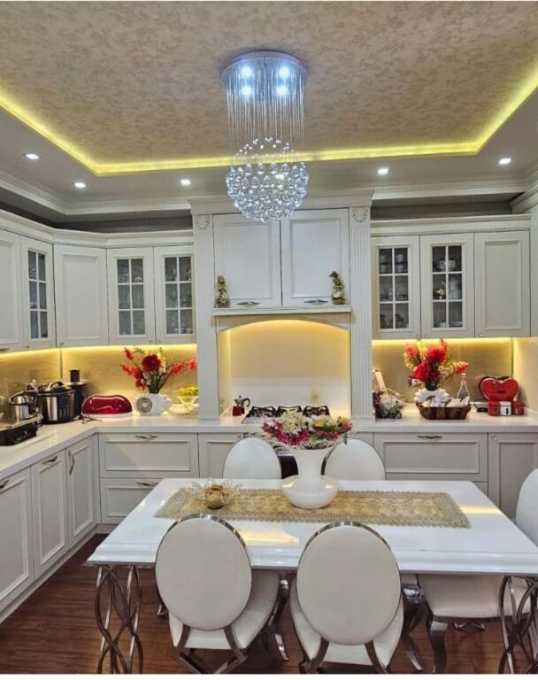 Shitet Apartament 3+1+2 +4ballkone ne Skele Vlore