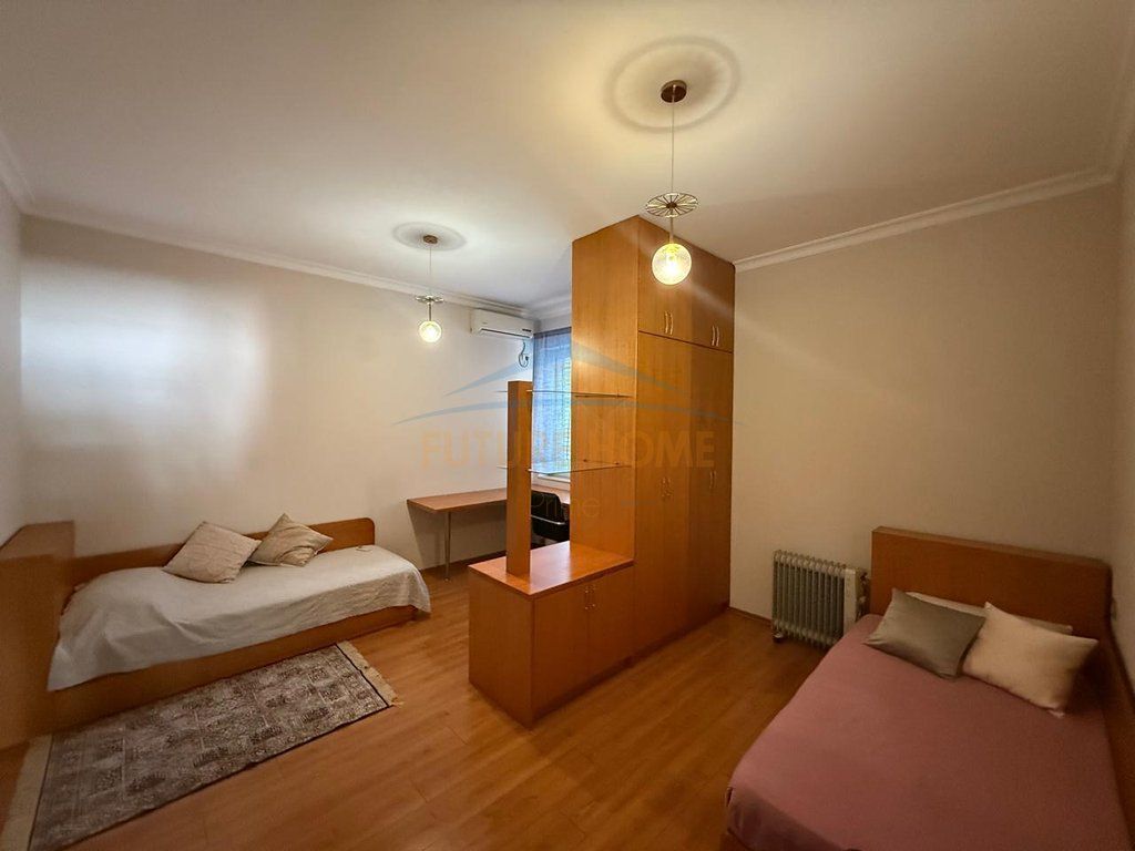 Affitto, Appartamento 1+1, Complesso Kadiu, Tirana.