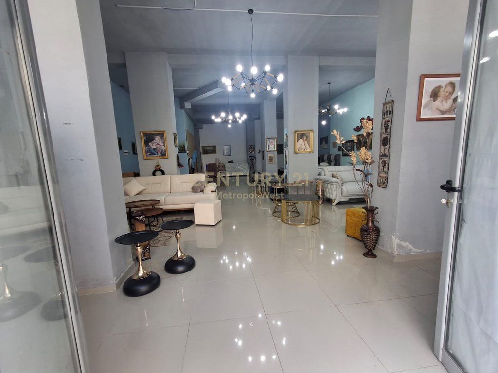 Locale Commerciale in Affitto – Nuovo Anello, vicino a Via Teodor Keko!