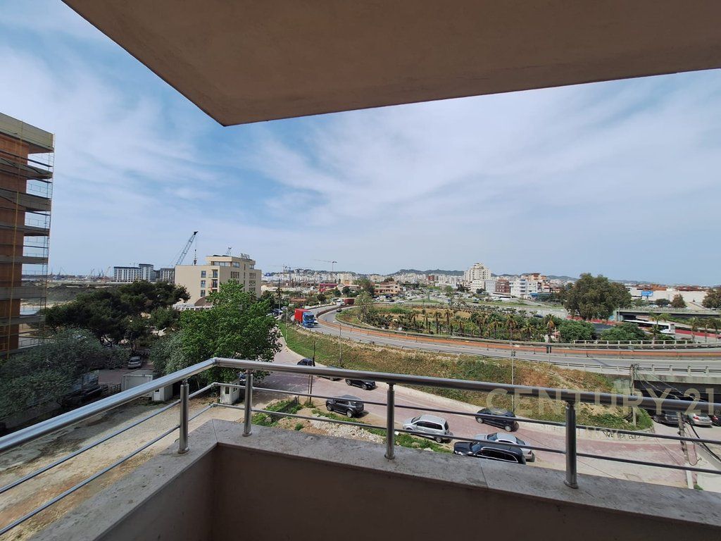 Apartment with Sea View 2+1+3 For Rent on the Beach, Durrës – 780€ | 130 m²