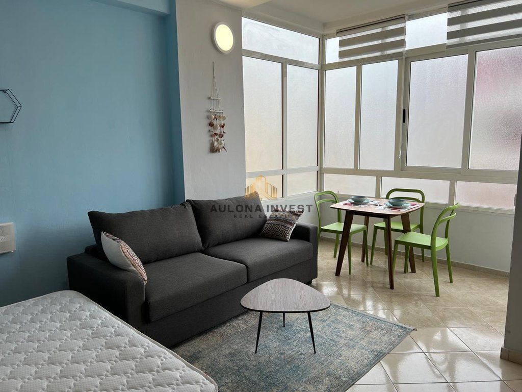 SHITET STUDIO PRANE PORTIT VLORE