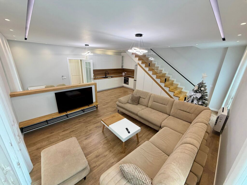 📣 SUPER VILE PER QERA 📍 Kodra e Priftit 🛣️ Rruga "Dalip Topi" ✨