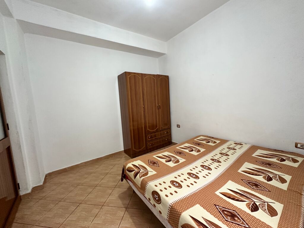 Apartament 1+1+Ballkon me Qira Rruga Jordan Misja