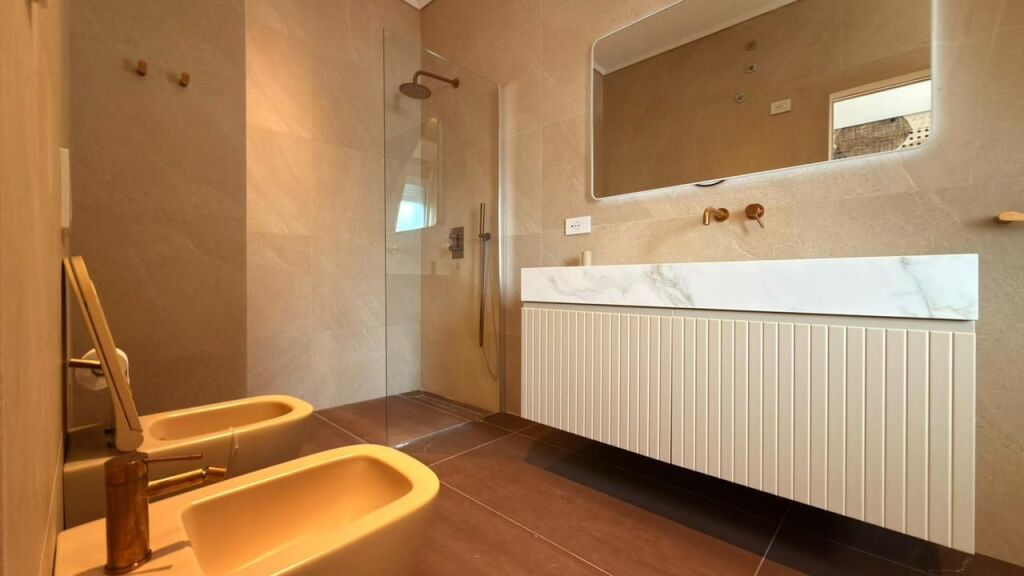 Appartamento di Lusso 2+1+ Posto Auto in TEG