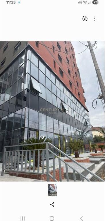 COMMERCIAL UNIT FOR RENT!