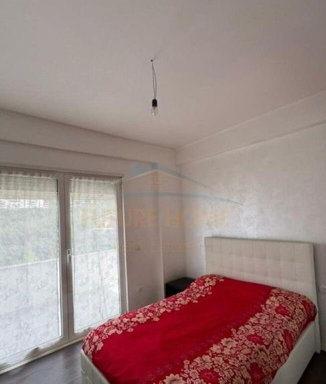 Qera, Apartament 2+1+2+ Post parkimi , Fresk